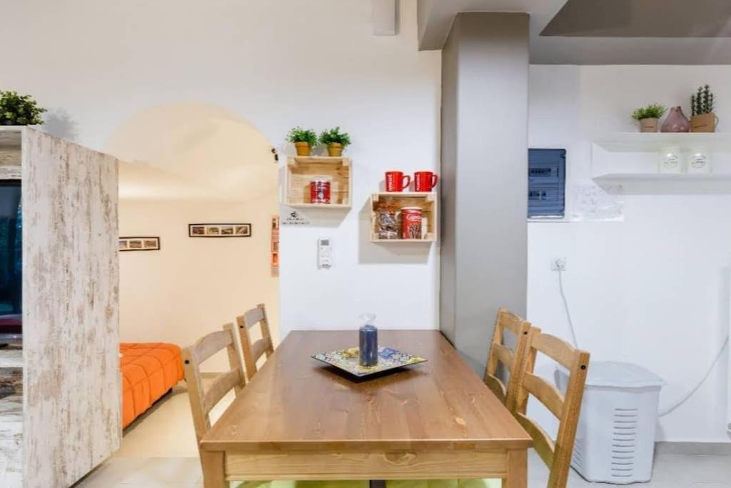 Apartment Lovely And Spacious Athen